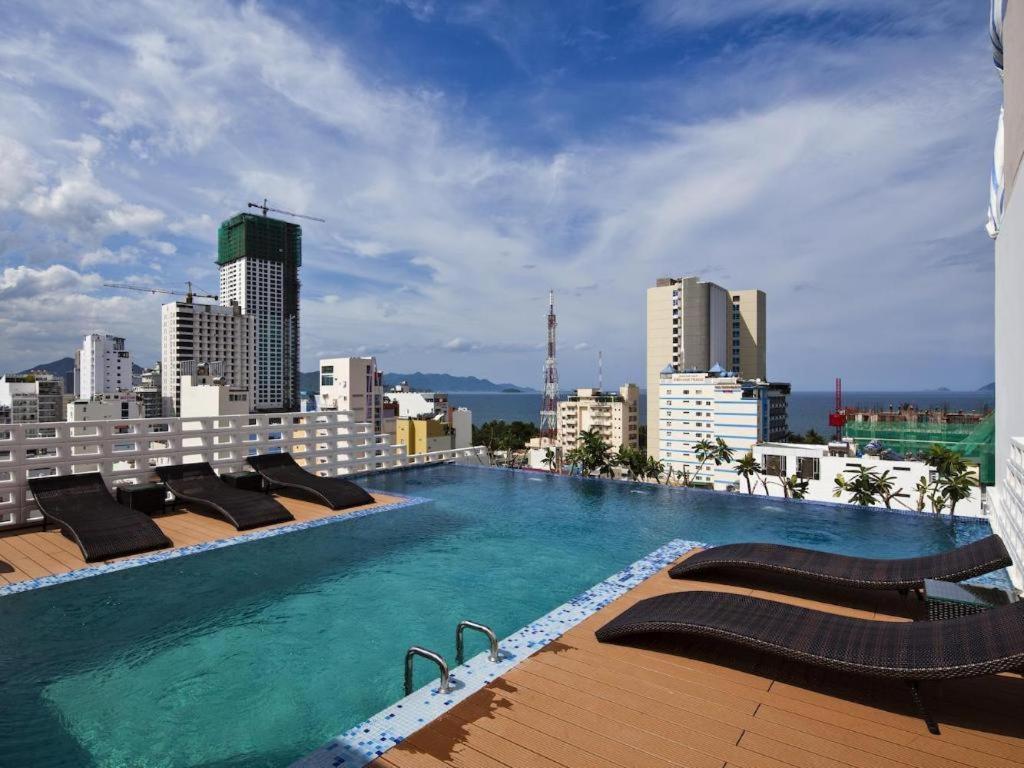 Golden Holiday Hotel Nha Trang Zewnętrze zdjęcie