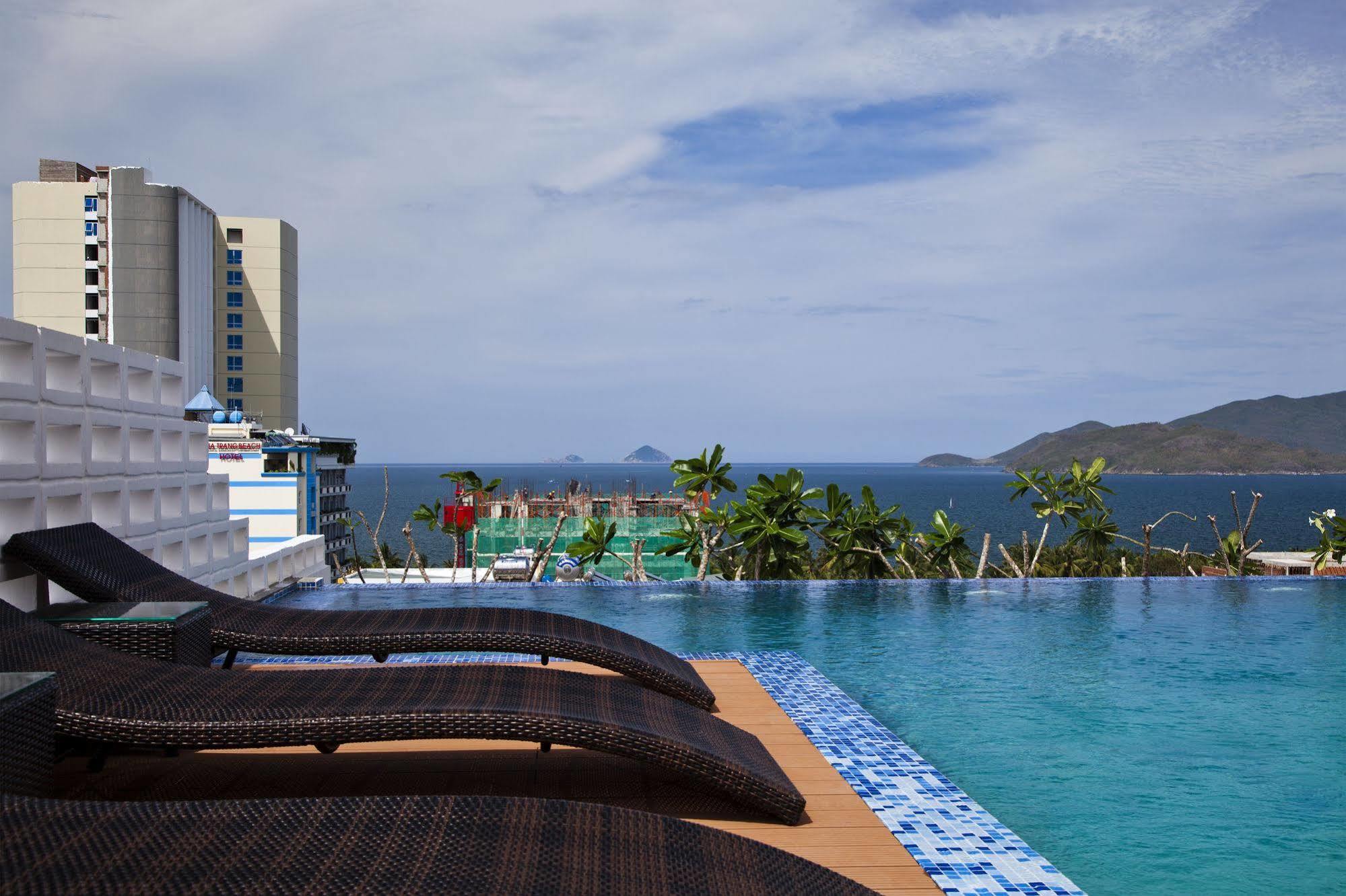 Golden Holiday Hotel Nha Trang Zewnętrze zdjęcie